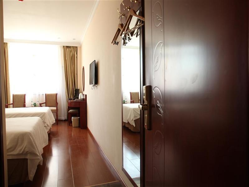 Greentree Inn Beijing Pinggu District Government Express Hotel Esterno foto